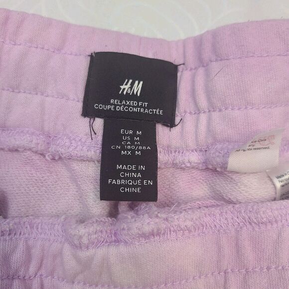 2 X 1 pair of H&M tie-dye purple and white cloth shorts. Size M - Picture 6 of 7